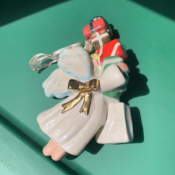 Let’s go shopping ANGEL with gifts Christmas tree ornament decoration used - Picture 3 of 17